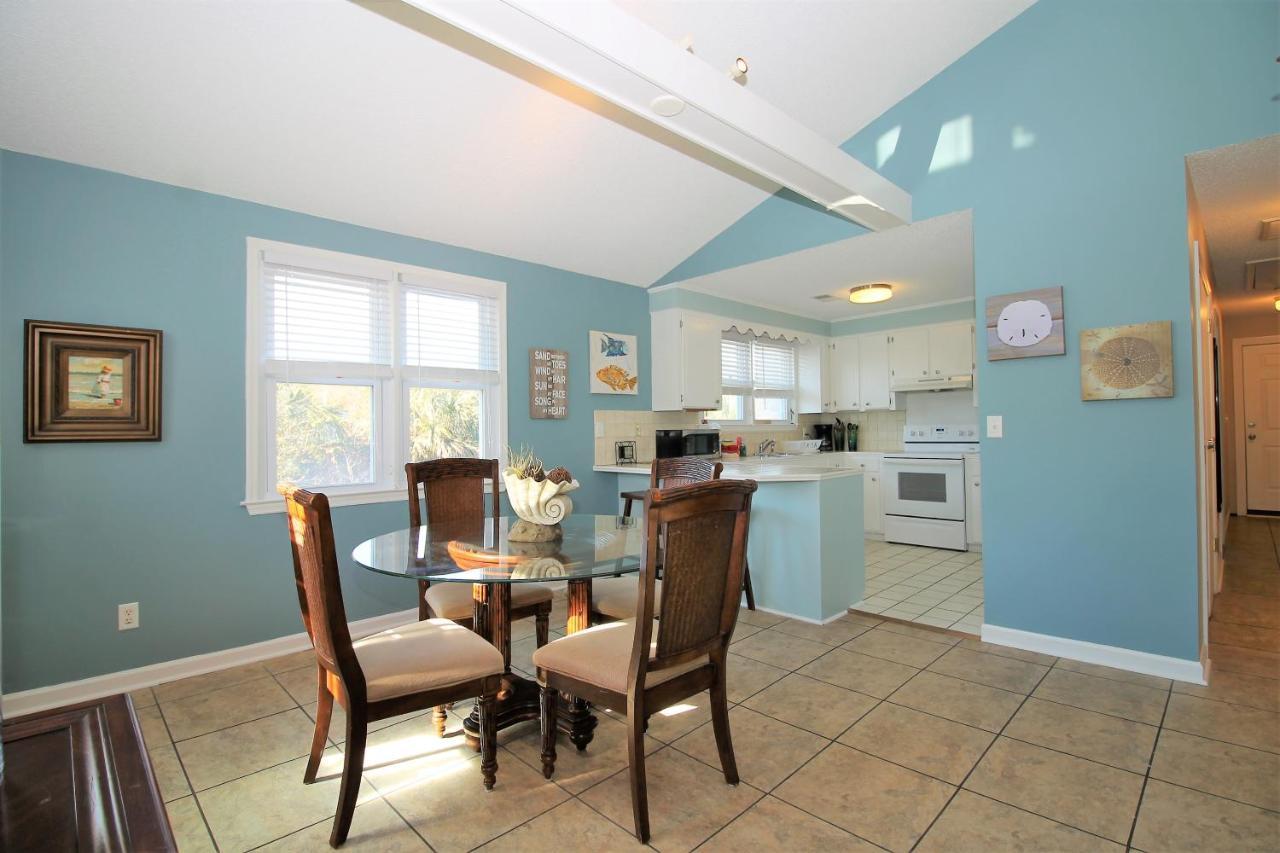 Salty Shack Unit C - Salty Shack - Dog Friendly Home - Across From The Beach - Central Location! Folly Beach Exteriör bild