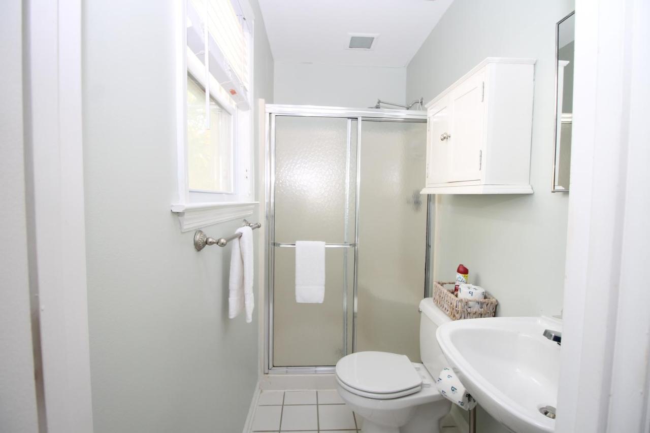 Salty Shack Unit C - Salty Shack - Dog Friendly Home - Across From The Beach - Central Location! Folly Beach Exteriör bild