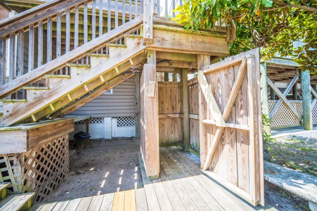 Salty Shack Unit C - Salty Shack - Dog Friendly Home - Across From The Beach - Central Location! Folly Beach Exteriör bild